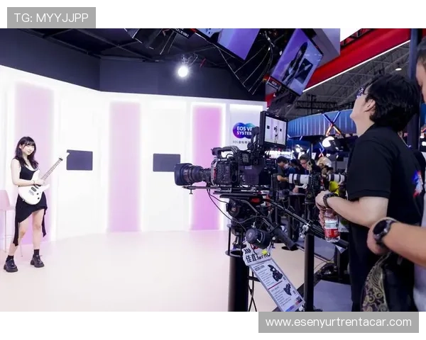 通过playace真人平台，享受高清流畅的直播画面，体验最真实的真人互动乐趣